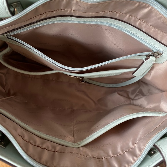 Calvin Klein Purse - Picture 5 of 8